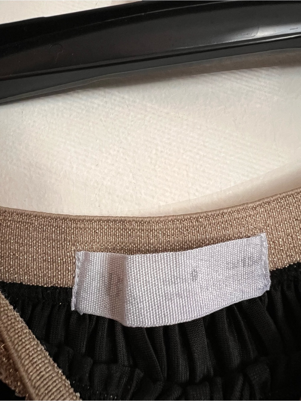 Zara Black Velvet Pleated Skirt with Gold Waistband - Picture 5 of 8